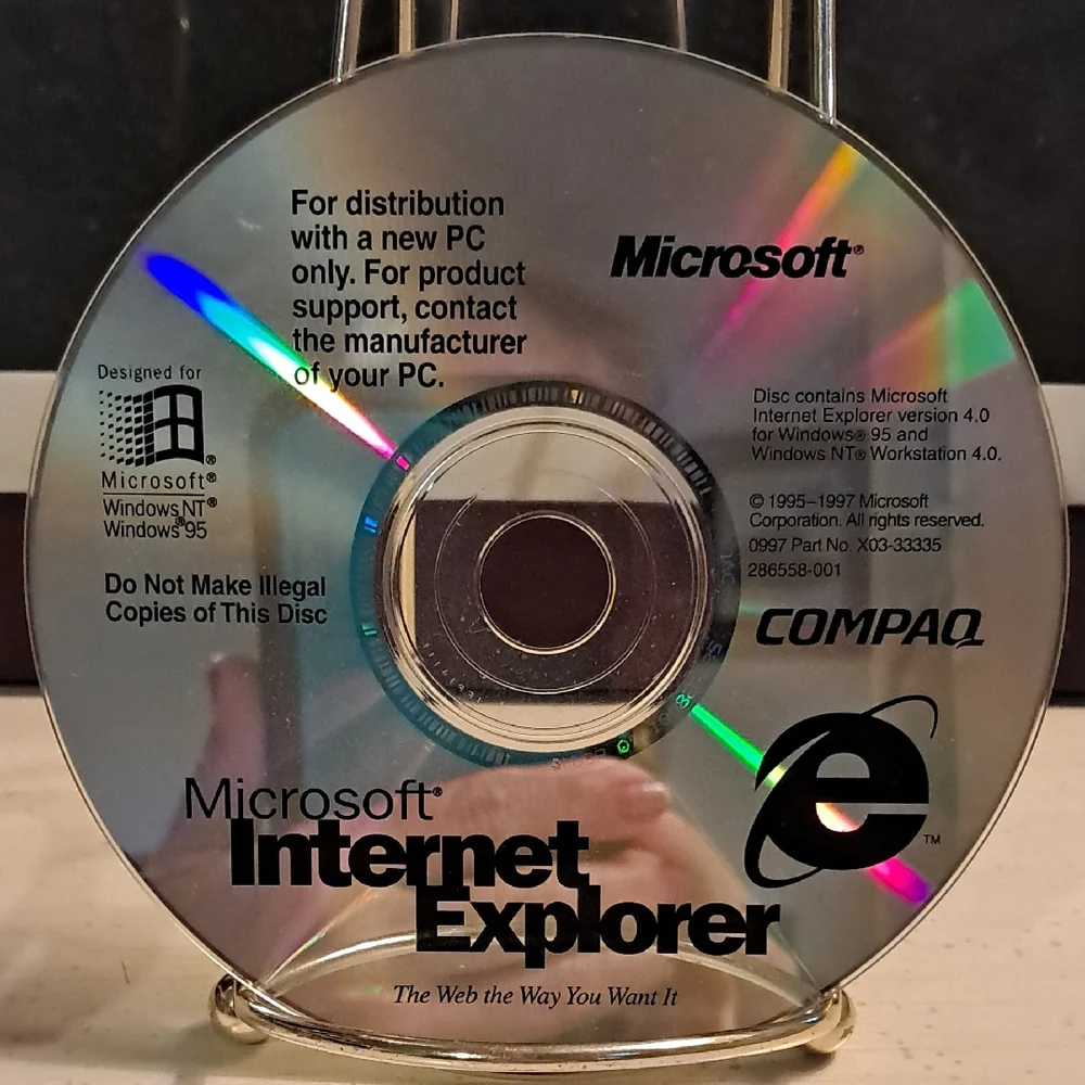Microsoft Internet Explorer CD with Black and Silver Design